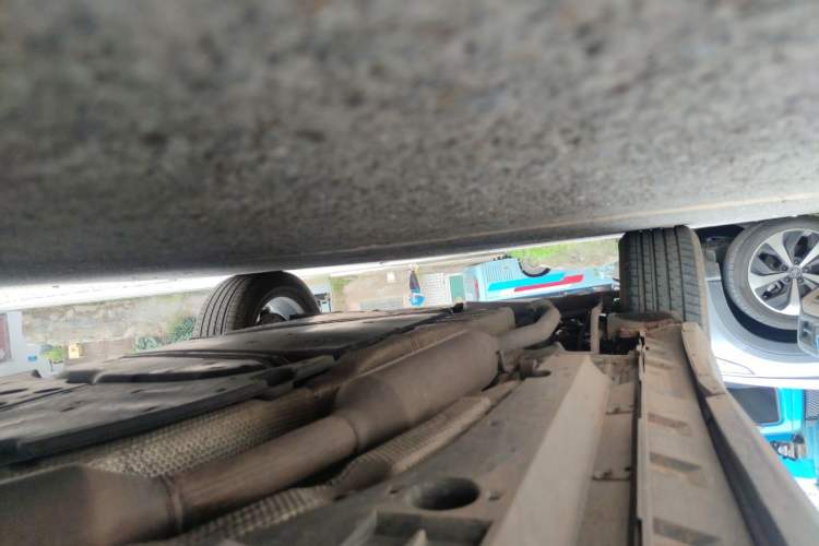 Used Toyota Harrier 2022 Dual-Engine 2.5L CVT Two-Wheel Drive Luxury Edition Chassis Front Right