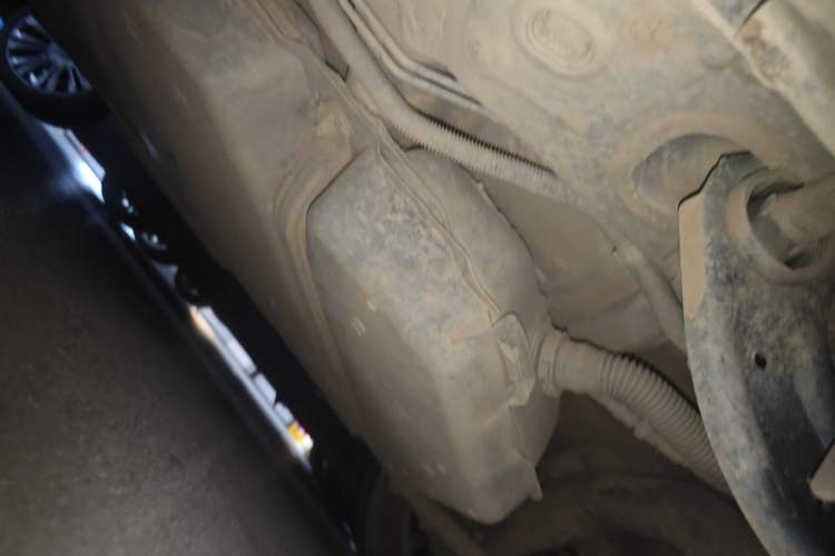 Used Toyota Harrier 2022 Dual-Engine 2.5L CVT Two-Wheel Drive Luxury Edition Chassis Rear Left