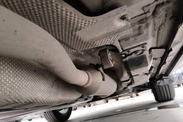 Used Toyota Harrier 2022 Dual-Engine 2.5L CVT Two-Wheel Drive Luxury Edition Chassis Rear Right
