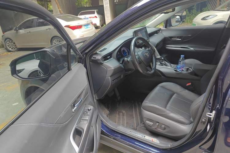 Used Toyota Harrier 2022 Dual-Engine 2.5L CVT Two-Wheel Drive Luxury Edition Driver Seat