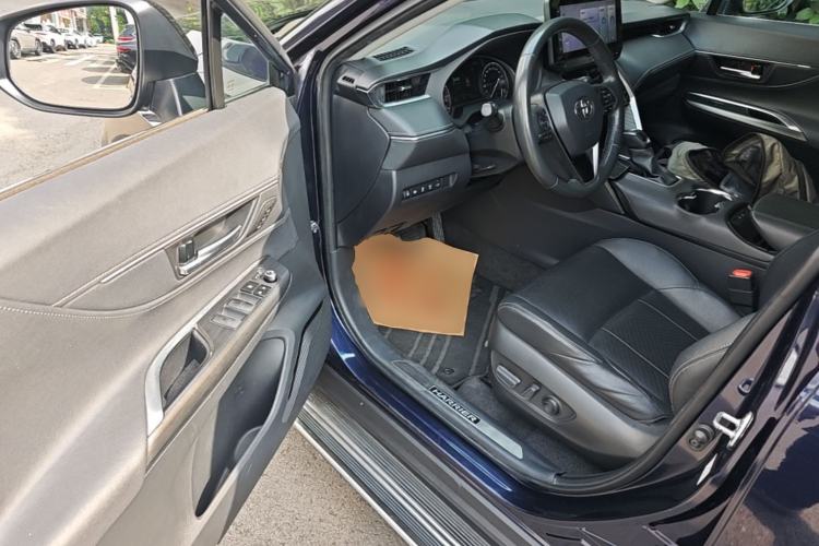 Used Toyota Harrier 2022 2.0L CVT Two-Wheel Drive Deluxe Edition Driver Seat