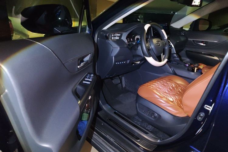 Used Toyota Harrier 2022 Dual-Engine 2.5L CVT Four-Wheel Drive Luxury Edition Driver Seat