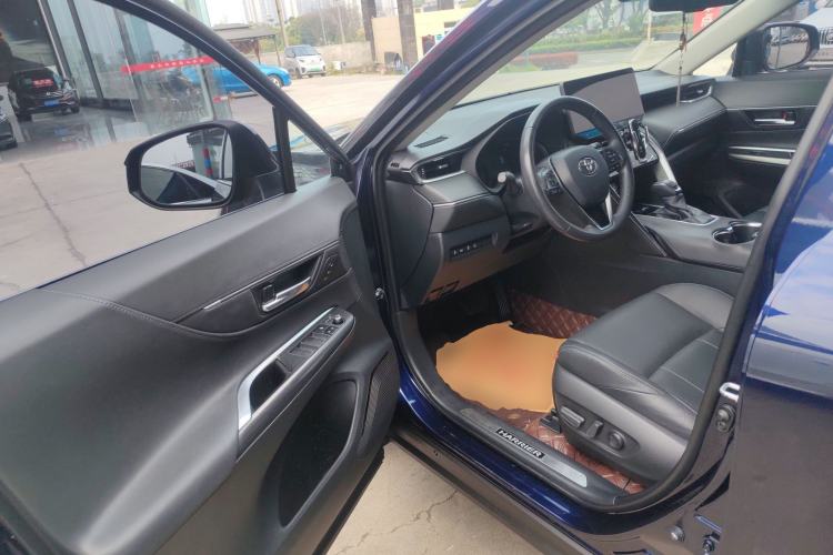 Used Toyota Harrier 2022 2.0L CVT Two-Wheel Drive Deluxe Edition Driver Seat