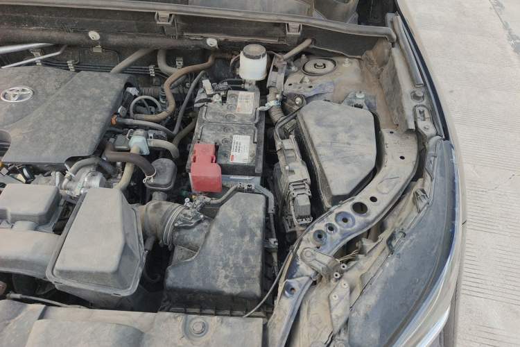 Used Toyota Harrier 2022 2.0L CVT Two-Wheel Drive Luxury Edition Engine Bay Left