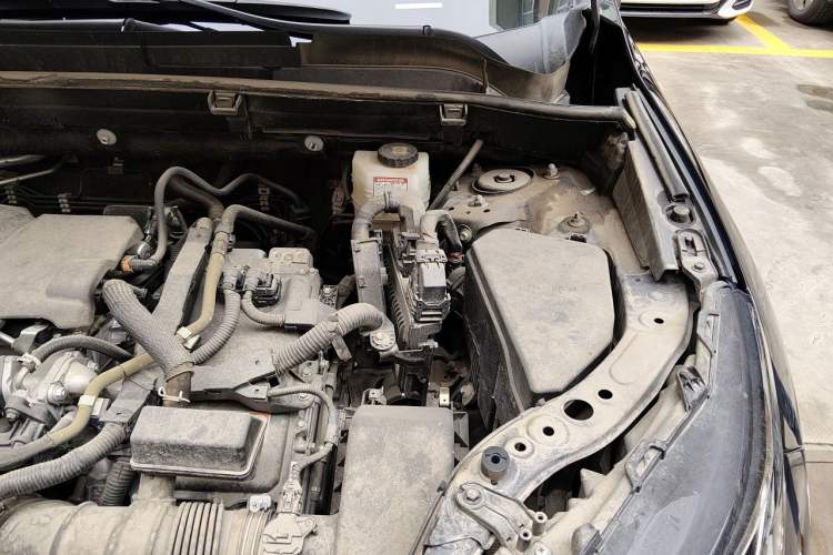Used Toyota Harrier 2022 Dual-Engine 2.5L CVT Two-Wheel Drive Luxury Edition Engine Bay Left