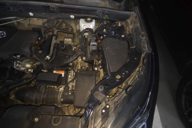 Used Toyota Harrier 2022 Dual-Engine 2.5L CVT Two-Wheel Drive Luxury Edition Engine Bay Left
