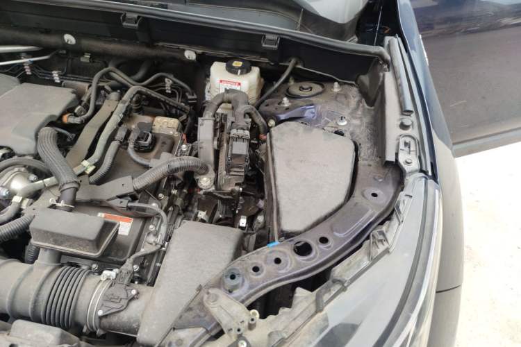 Used Toyota Harrier 2022 Dual-Engine 2.5L CVT Two-Wheel Drive Luxury Edition Engine Bay Left