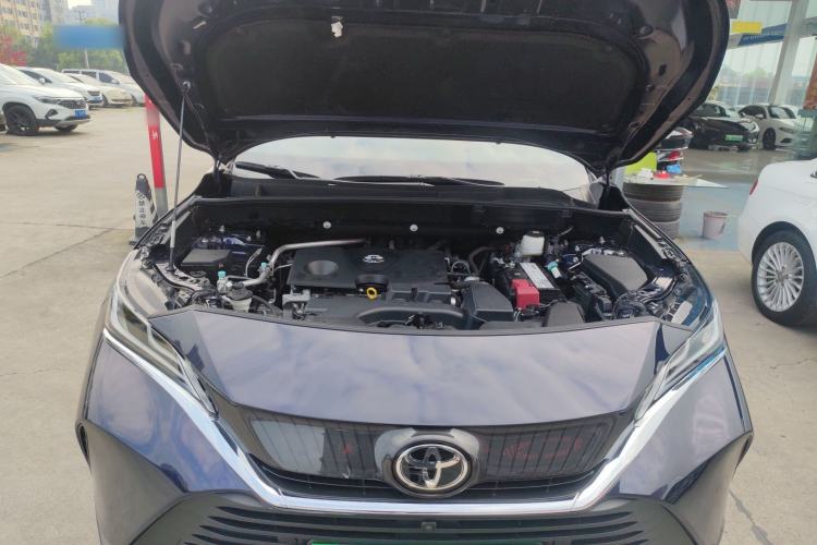 Used Toyota Harrier 2022 2.0L CVT Two-Wheel Drive Deluxe Edition Engine Bay
