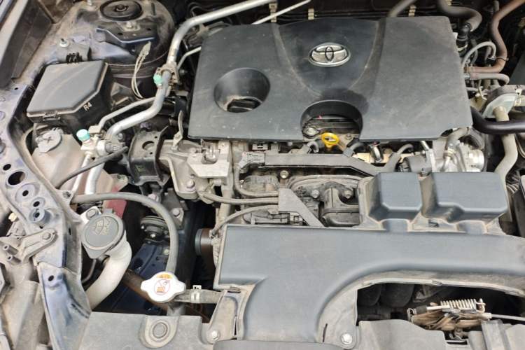 Used Toyota Harrier 2022 2.0L CVT Two-Wheel Drive Deluxe Edition Engine Bay Right