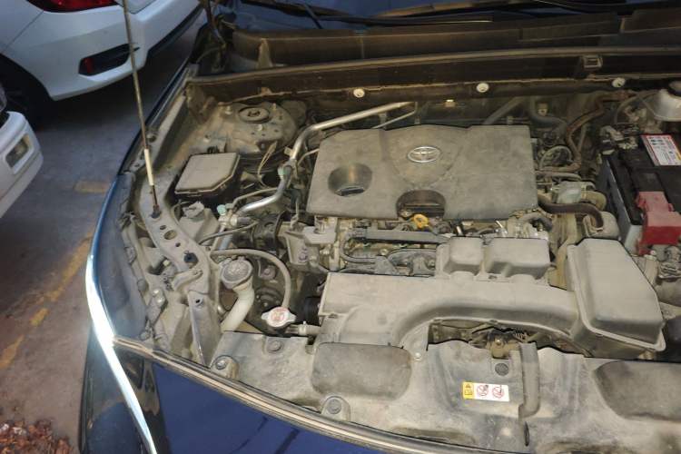 Used Toyota Harrier 2022 2.0L CVT Two-Wheel Drive Deluxe Edition Engine Bay Right