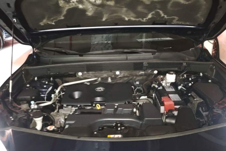 Used Toyota Harrier 2022 2.0L CVT Two-Wheel Drive Luxury Edition Engine Bay