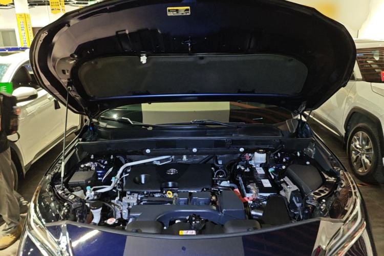 Used Toyota Harrier 2022 2.0L CVT Two-Wheel Drive Deluxe Edition Engine Bay