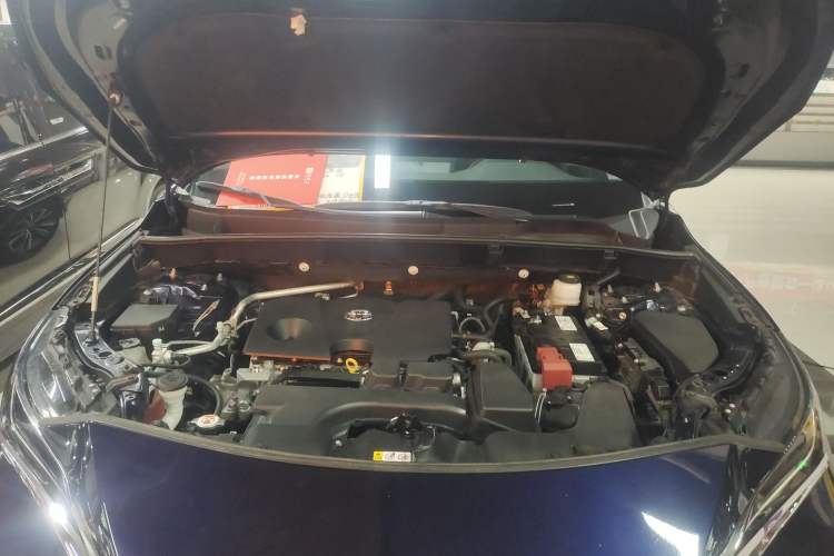 Used Toyota Harrier 2022 2.0L CVT Two-Wheel Drive Luxury Edition Engine Bay