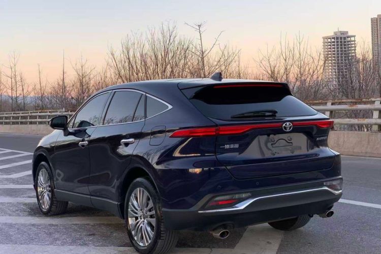 Used Toyota Harrier 2022 2.0L CVT Two-Wheel Drive Deluxe Edition Exterior 2