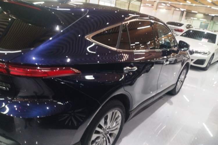 Used Toyota Harrier 2022 Dual-Engine 2.5L CVT Four-Wheel Drive Luxury Edition Exterior 4