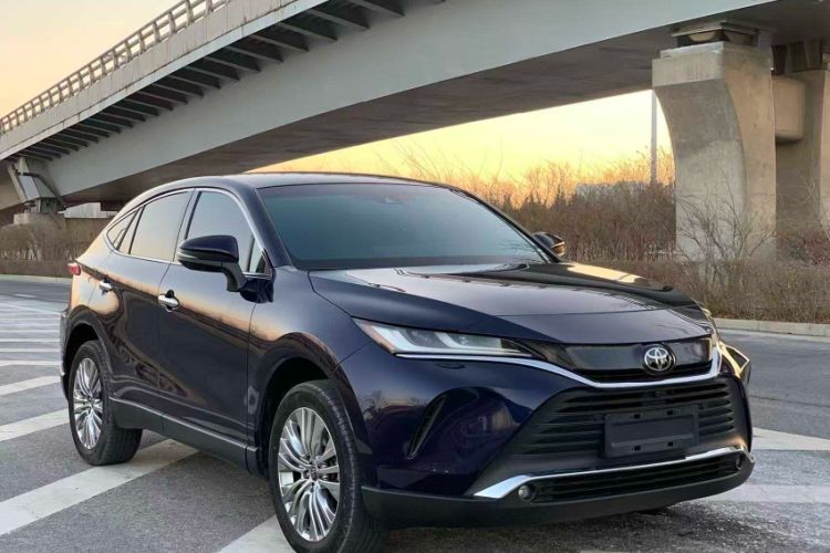 Used Toyota Harrier 2022 2.0L CVT Two-Wheel Drive Deluxe Edition Exterior 4