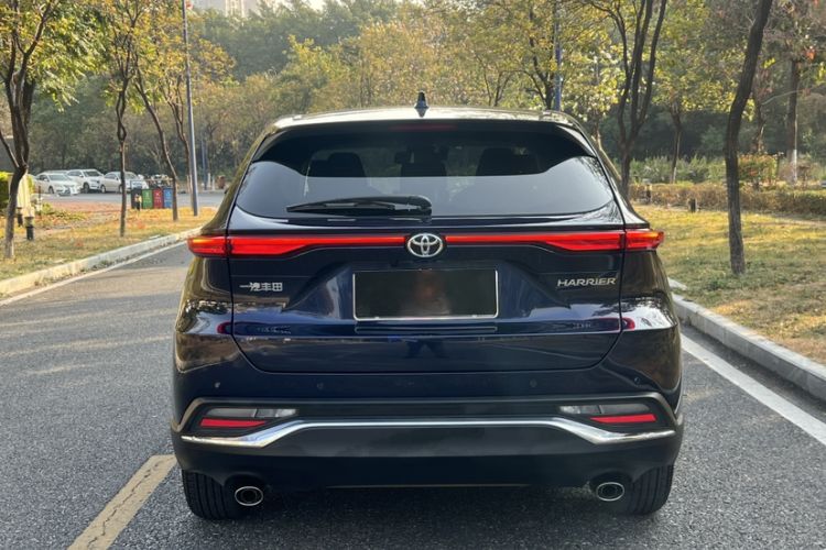 Used Toyota Harrier 2022 2.0L CVT Two-Wheel Drive Luxury Edition Exterior 5