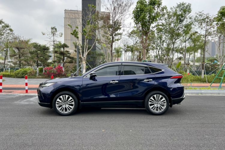 Used Toyota Harrier 2022 2.0L CVT Two-Wheel Drive Deluxe Edition Exterior 7