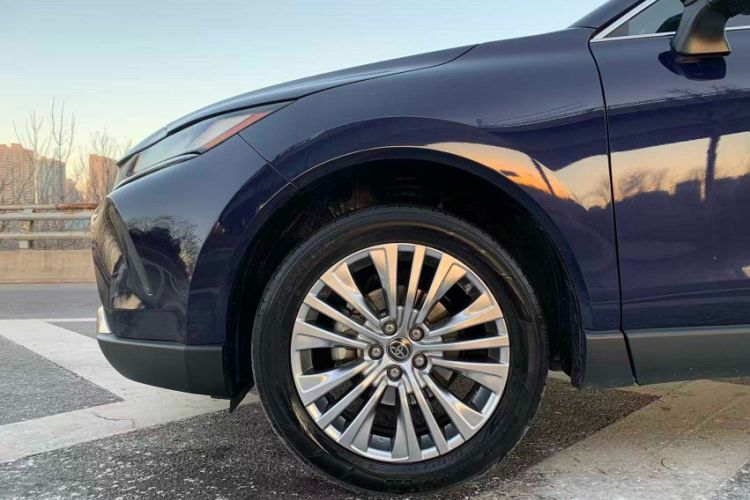 Used Toyota Harrier 2022 2.0L CVT Two-Wheel Drive Deluxe Edition Exterior 8