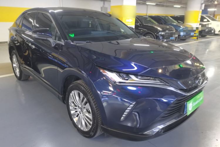 Used Toyota Harrier 2022 2.0L CVT Two-Wheel Drive Deluxe Edition Front Right 45 Deg