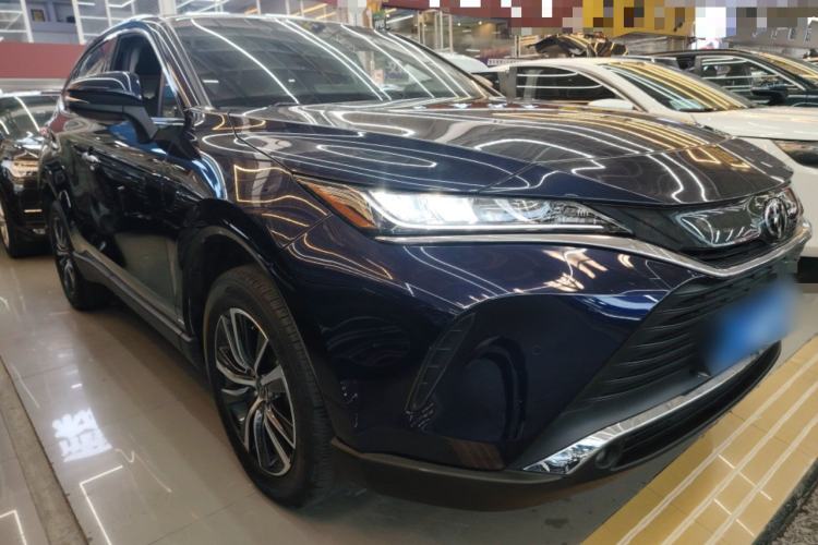 Used Toyota Harrier 2022 2.0L CVT Two-Wheel Drive Luxury Edition Front Right 45 Deg