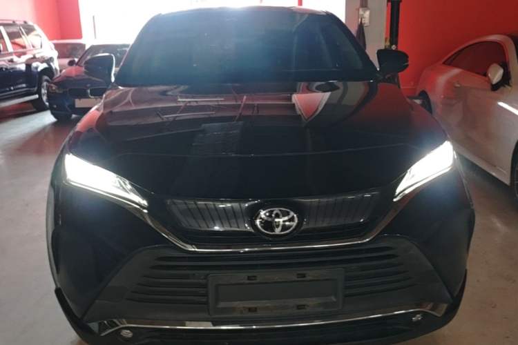 Used Toyota Harrier 2022 2.0L CVT Two-Wheel Drive Luxury Edition Front