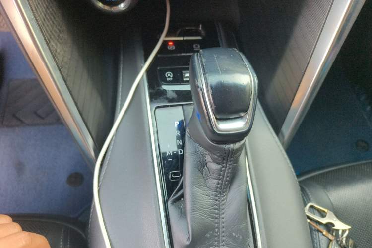 Used Toyota Harrier 2022 2.0L CVT Two-Wheel Drive Luxury Edition Gear Lever
