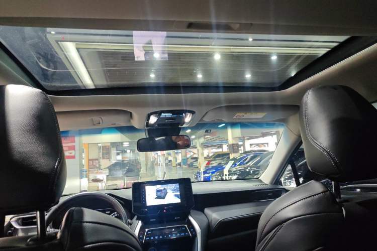 Used Toyota Harrier 2022 2.0L CVT Two-Wheel Drive Entry Version Headliner