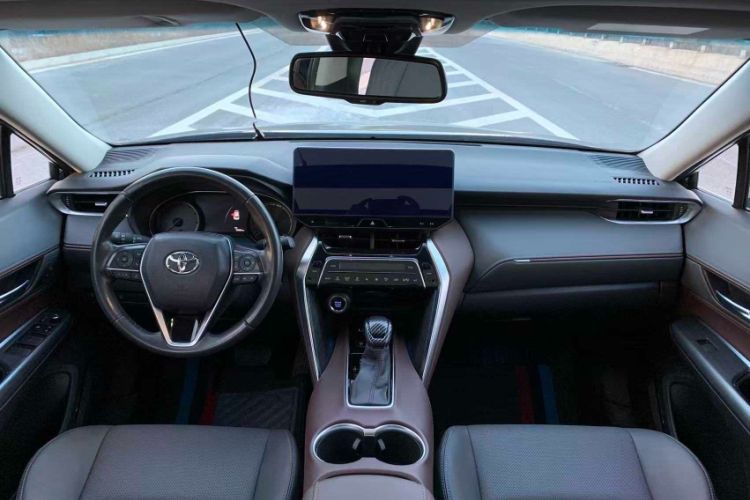 Used Toyota Harrier 2022 2.0L CVT Two-Wheel Drive Deluxe Edition Interior 1
