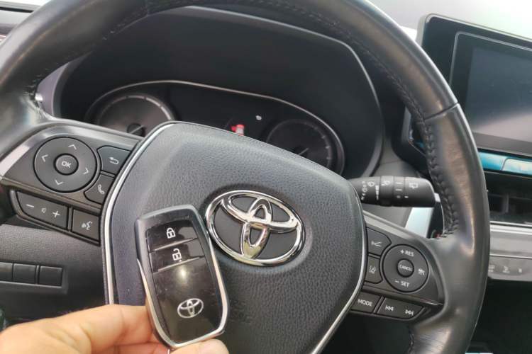 Used Toyota Harrier 2022 2.0L CVT Two-Wheel Drive Entry Version Interior 1