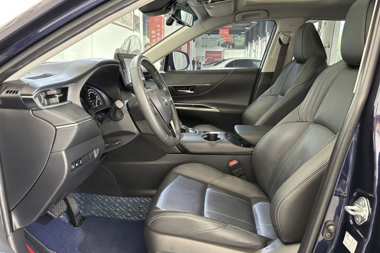 Used Toyota Harrier 2022 2.0L CVT Two-Wheel Drive Luxury Edition Interior 2