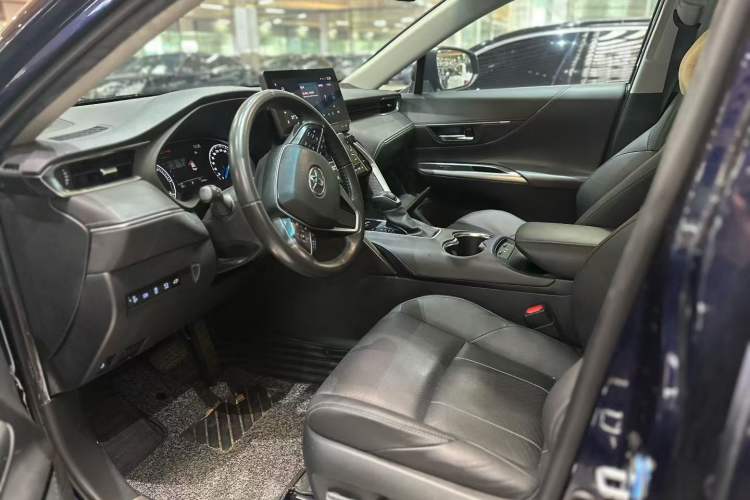 Used Toyota Harrier 2022 Dual-Engine 2.5L CVT Four-Wheel Drive Luxury Edition Interior 2
