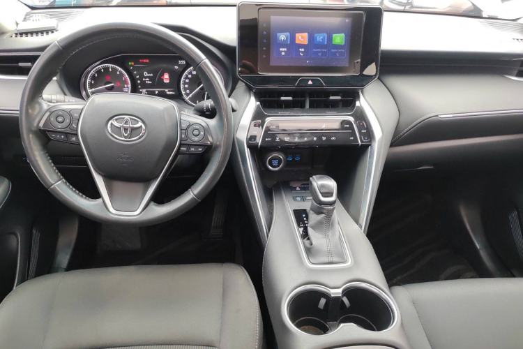 Used Toyota Harrier 2022 2.0L CVT Two-Wheel Drive Entry Version Interior 2