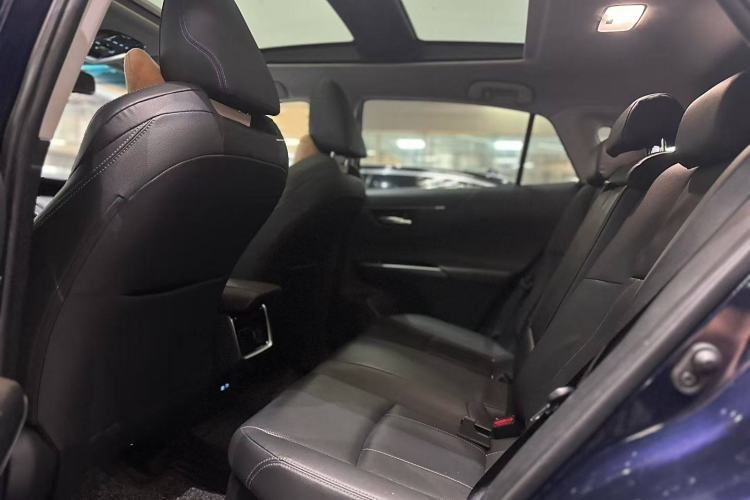 Used Toyota Harrier 2022 Dual-Engine 2.5L CVT Four-Wheel Drive Luxury Edition Interior 3