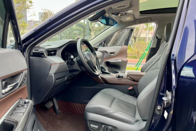Used Toyota Harrier 2022 2.0L CVT Two-Wheel Drive Deluxe Edition Interior 6
