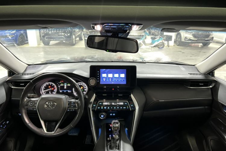 Used Toyota Harrier 2022 2.0L CVT Two-Wheel Drive Luxury Edition Interior 7