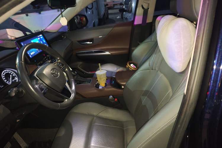 Used Toyota Harrier 2022 2.0L CVT Two-Wheel Drive Deluxe Edition Left Front Seat