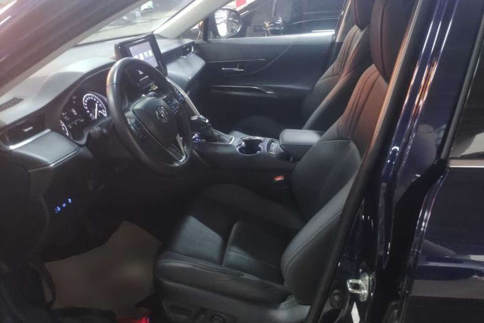 Used Toyota Harrier 2022 2.0L CVT Two-Wheel Drive Luxury Edition Left Front Seat