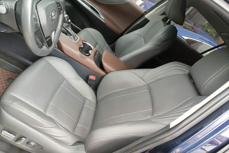 Used Toyota Harrier 2022 Dual-Engine 2.5L CVT Four-Wheel Drive Flagship Edition Left Front Seat