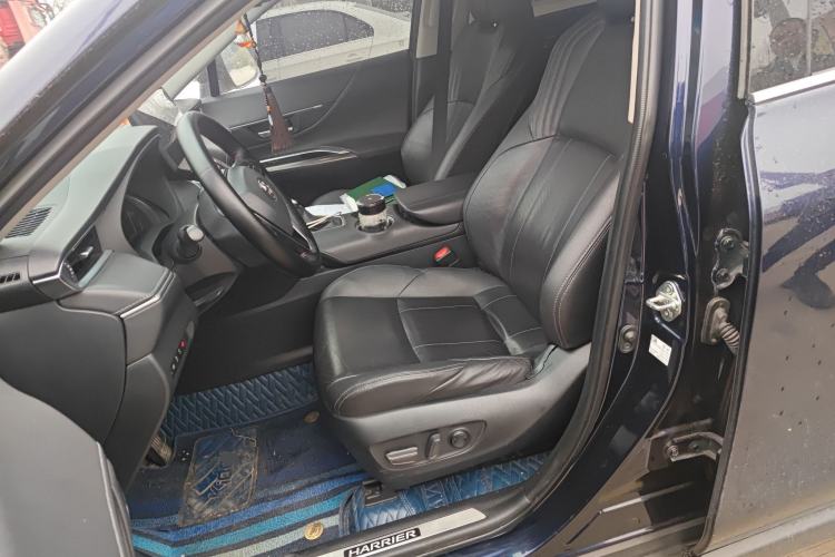 Used Toyota Harrier 2022 2.0L CVT Two-Wheel Drive Deluxe Edition Left Front Seat