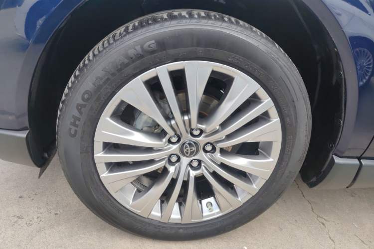 Used Toyota Harrier 2022 2.0L CVT Two-Wheel Drive Deluxe Edition Left Front Wheel Hub