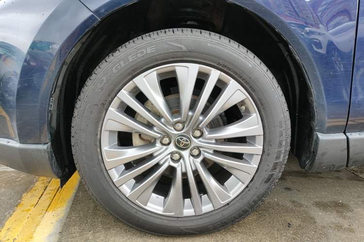 Used Toyota Harrier 2022 Dual-Engine 2.5L CVT Four-Wheel Drive Flagship Edition Left Front Wheel Hub