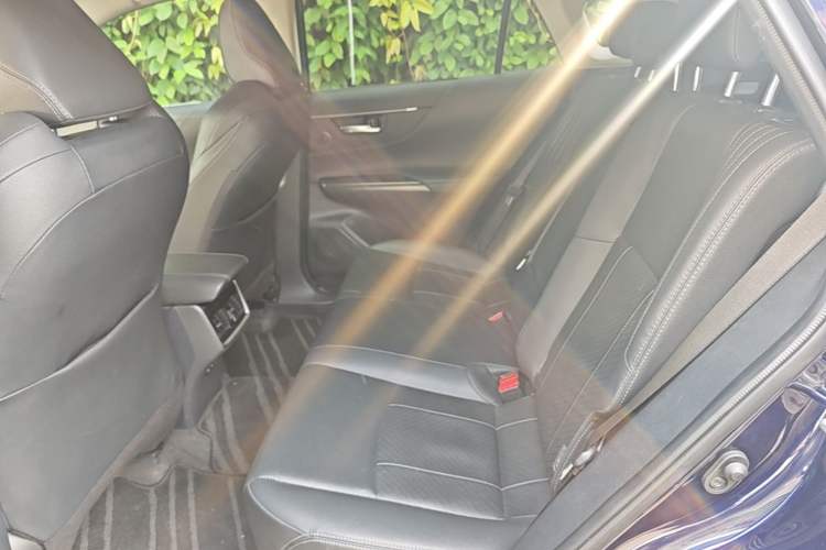 Used Toyota Harrier 2022 2.0L CVT Two-Wheel Drive Deluxe Edition Left Rear Seat