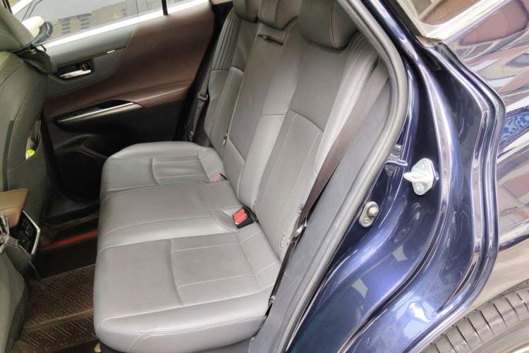 Used Toyota Harrier 2022 Dual-Engine 2.5L CVT Two-Wheel Drive Luxury Edition Left Rear Seat