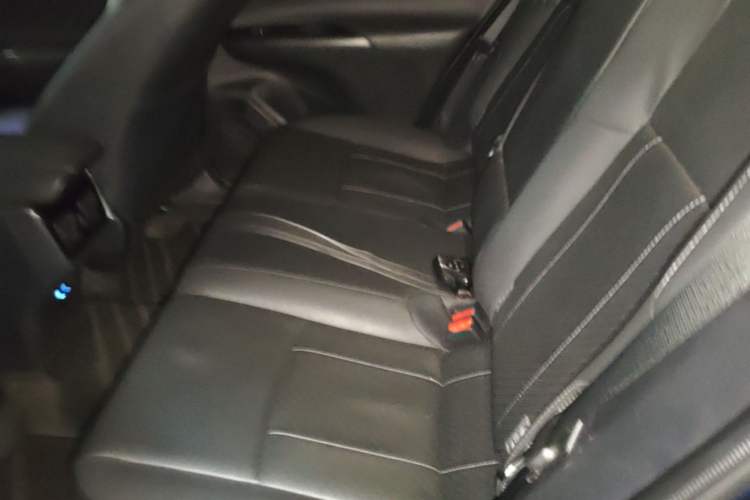 Used Toyota Harrier 2022 2.0L CVT Two-Wheel Drive Luxury Edition Left Rear Seat