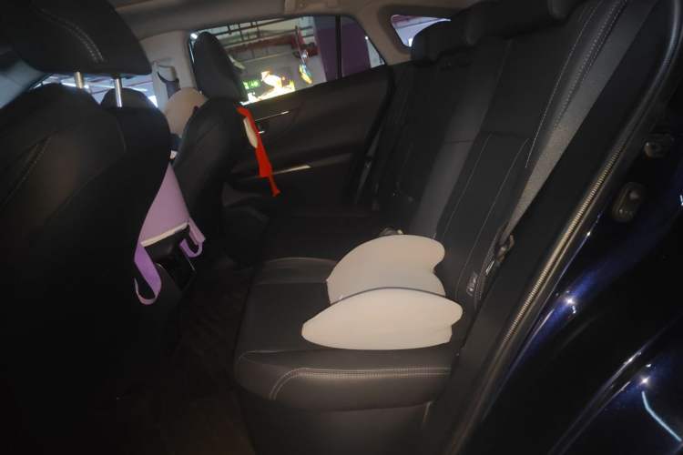 Used Toyota Harrier 2022 Dual-Engine 2.5L CVT Two-Wheel Drive Luxury Edition Left Rear Seat