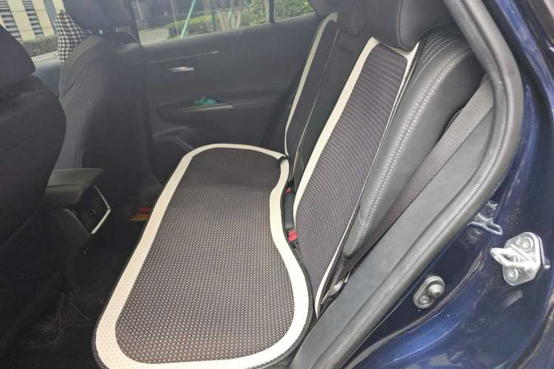 Used Toyota Harrier 2022 2.0L CVT Two-Wheel Drive Luxury Edition Left Rear Seat