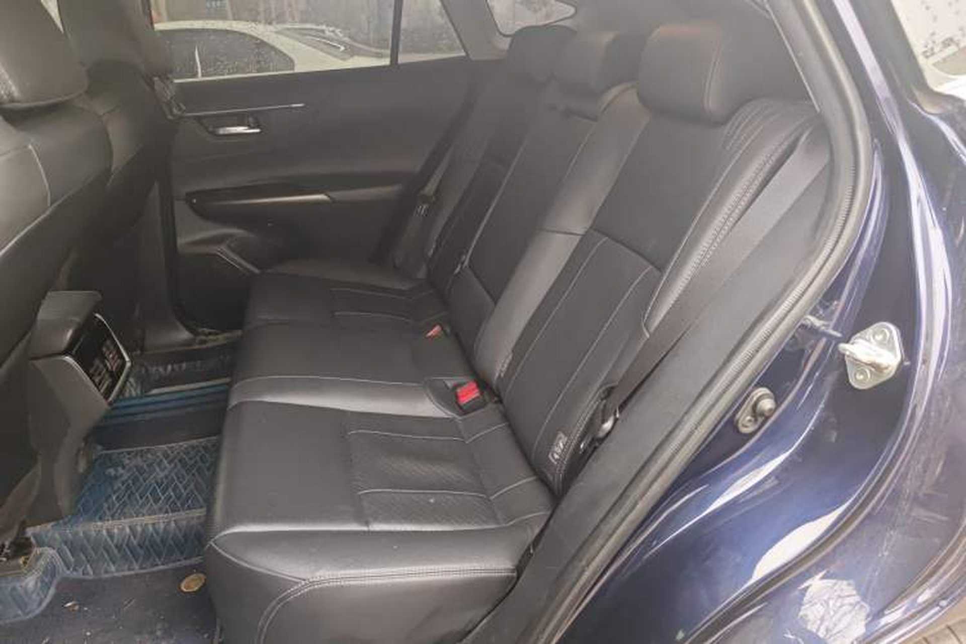 Used Toyota Harrier 2022 2.0L CVT Two-Wheel Drive Deluxe Edition Left Rear Seat