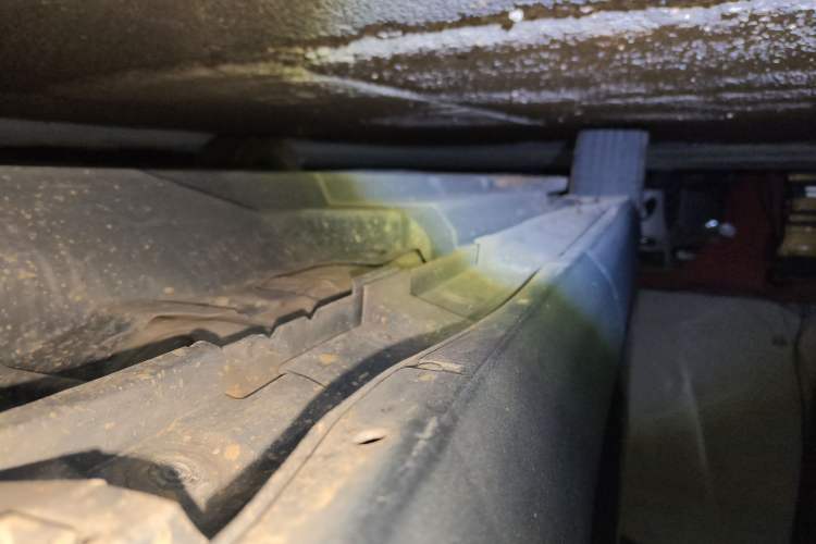 Used Toyota Harrier 2022 2.0L CVT Two-Wheel Drive Entry Version Left Side Sill