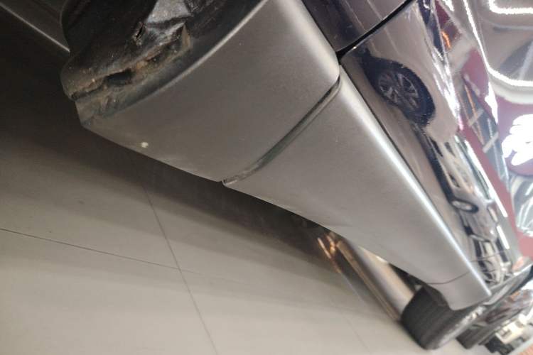 Used Toyota Harrier 2022 2.0L CVT Two-Wheel Drive Luxury Edition Left Side Sill